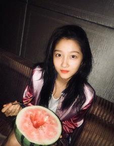 吃瓜娱乐圈关晓彤,娱乐圈的青春女神与成长之路  第2张